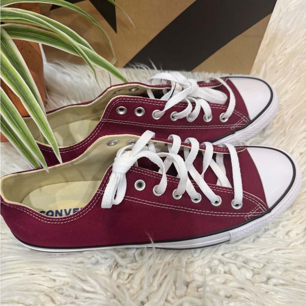 New🌿Converse Chuck Taylor All Star Convas Maroon color
